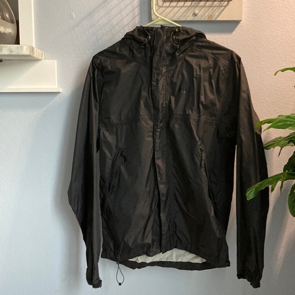 Helly Hansen Jackets & Blazers - Helly Hansen windbreaker/rain jacket